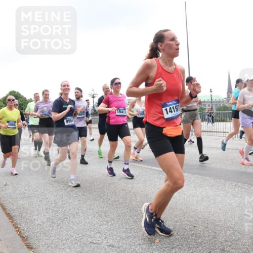 29.06.2025 - hella hamburg halbmarathon Lena Gebhardt http://msf.ph/oto/8336143 29.06.2025 10:47:38 Lombardsbrücke 18852, 4806, 9969, 18858, 15413, 2994, 14197, 10075, 1045, 1246, 1392, 1434, 1463, 1523, 1618, 1639, 1704, 1926, 2148, 2407, 2491, 2537, 2545, 2704, 2790, 2882, 2994, 3049, 3339, 4037, 4184, 4325, 4423, 4806, 4856, 4895, 4974, 4975, 5621, 5622, 5886, 5895, 6255, 6256, 6879, 6995, 7403, 7427, 7430, 7431, 7630, 7631, 7970, 8077, 8105, 8131, 8270, 8310, 8550, 8915, 8953, 9018, 9687, 9696, 9697, 10658, 10991, 11351, 11458, 11730, 11738, 11802, 11909, 12431 meine-sportfotos.de