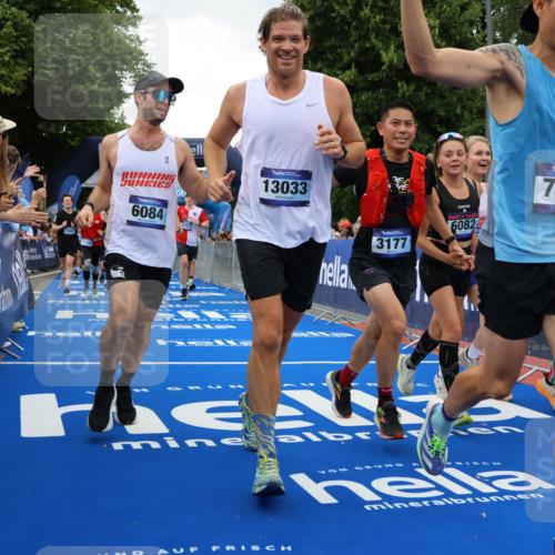 29.06.2025 - hella hamburg halbmarathon Strokosch-Dieckow http://msf.ph/oto/8336165 29.06.2025 10:54:15 Ziel 1267, 1442, 3103, 3177, 3861, 3898, 5638, 6082, 6084, 6443, 6511, 6512, 7274, 8223, 8390, 8772, 9791, 11430, 12213, 13033, 13289, 13794, 13803, 15169, 15524, 15946, 16527, 16574, 16750, 16780, 16879, 17087, 17698, 18268 meine-sportfotos.de