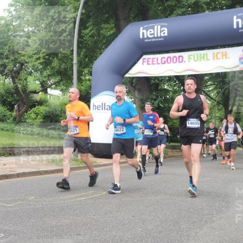 29.06.2025 - hella hamburg halbmarathon KatJ http://msf.ph/oto/8336178 29.06.2025 10:47:51 Zwischen KM18-KM19 1190, 8154, 8421, 8422, 8483 meine-sportfotos.de
