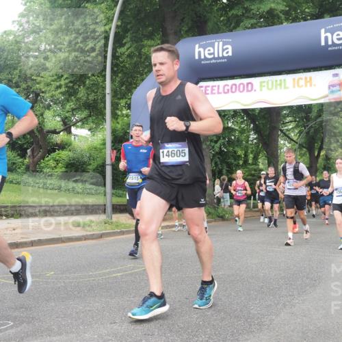 29.06.2025 - hella hamburg halbmarathon KatJ http://msf.ph/oto/8336244 29.06.2025 10:47:52 Zwischen KM18-KM19 1190, 3740, 6580, 7006, 8154, 8421, 8422, 8483 meine-sportfotos.de