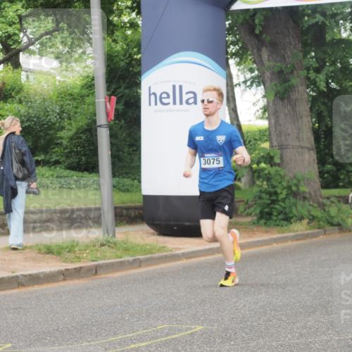 29.06.2025 - hella hamburg halbmarathon KatJ http://msf.ph/oto/8336258 29.06.2025 10:18:07 Zwischen KM18-KM19 1953, 3075 meine-sportfotos.de