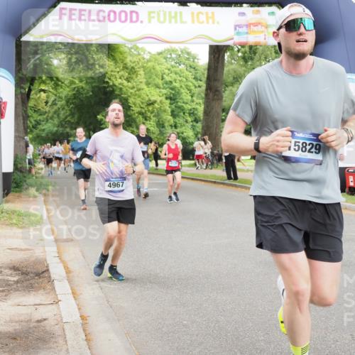 29.06.2025 - hella hamburg halbmarathon MichiJ http://msf.ph/oto/8336288 29.06.2025 10:39:11 Zwischen KM18-KM19 2397, 2636, 2818, 4967, 6286, 8977, 14561, 15126, 15829, 17530, 17815, 18869 meine-sportfotos.de