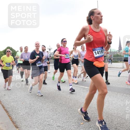 29.06.2025 - hella hamburg halbmarathon Lena Gebhardt http://msf.ph/oto/8336314 29.06.2025 10:47:39 Lombardsbrücke 4806, 18852, 9969, 858, 5413, 2994, 14197, 10075, 497, 1045, 1246, 1392, 1434, 1463, 1523, 1618, 1639, 1704, 1926, 2148, 2197, 2407, 2491, 2545, 2704, 2790, 2882, 2994, 3049, 3339, 4037, 4184, 4325, 4423, 4806, 4856, 4895, 4974, 4975, 5621, 5622, 5886, 5895, 6255, 6256, 6879, 6995, 7403, 7427, 7430, 7431, 7630, 7631, 7970, 8077, 8105, 8131, 8270, 8310, 8550, 8774, 8915, 8953, 9018, 9687, 9696, 9697, 10658, 10991, 11351, 11458, 11730, 11738, 11802, 11909, 12431 meine-sportfotos.de