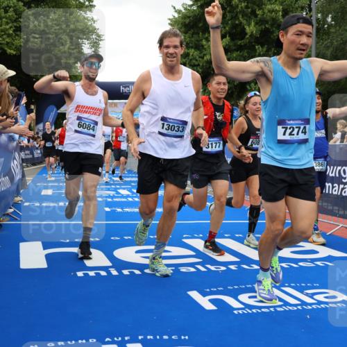 29.06.2025 - hella hamburg halbmarathon Strokosch-Dieckow http://msf.ph/oto/8336336 29.06.2025 10:54:14 Ziel 1267, 3103, 3177, 3861, 3898, 5638, 6082, 6084, 6294, 6443, 6512, 7274, 8223, 8390, 9791, 11430, 12213, 13033, 13289, 13397, 13794, 13803, 15169, 15524, 15946, 16527, 16574, 16750, 16780, 16879, 17087, 17698, 18268 meine-sportfotos.de