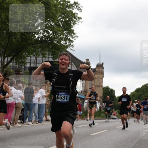 29.06.2025 - hella hamburg halbmarathon Yannick Fuchs http://msf.ph/oto/8336345 29.06.2025 10:51:56 20KM 1595, 1611, 2025, 2488, 2656, 2759, 2806, 2840, 2883, 2907, 3093, 3859, 4319, 4426, 4467, 4502, 4579, 4632, 4708, 4833, 5277, 5341, 5926, 6104, 6138, 6147, 6531, 6595, 7138, 7189, 8322, 8585, 9316, 9485, 10599, 10788, 11645, 12585, 13465, 13816, 13880, 14266, 14571, 15217, 15229, 16517, 16531, 17405, 17415, 17455, 17543, 17827, 18068, 18180, 18492, 18501, 18587, 18762, 18891 meine-sportfotos.de