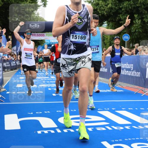 29.06.2025 - hella hamburg halbmarathon Strokosch-Dieckow http://msf.ph/oto/8336424 29.06.2025 10:54:13 Ziel 1267, 3103, 3177, 3861, 3898, 5638, 6082, 6084, 6294, 6443, 6581, 7274, 8223, 8390, 9791, 11430, 12213, 13033, 13289, 13397, 13794, 13803, 15169, 15524, 15946, 16527, 16574, 16750, 16780, 16871, 16879, 17087, 17698, 18268 meine-sportfotos.de