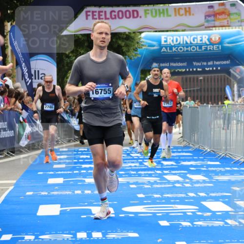29.06.2025 - hella hamburg halbmarathon Strokosch-Dieckow http://msf.ph/oto/8336473 29.06.2025 10:33:42 Ziel 1053, 1396, 1743, 2228, 2243, 2746, 2836, 4246, 5193, 12595, 13771, 14310, 14466, 14975, 16243, 16755, 17191 meine-sportfotos.de