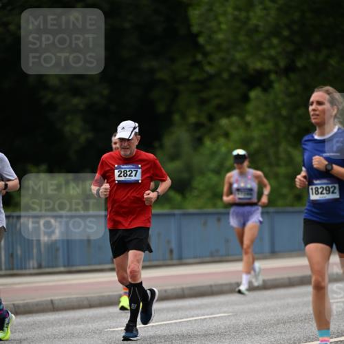 29.06.2025 - hella hamburg halbmarathon Dr. Thomas Lammeyer http://msf.ph/oto/8336524 29.06.2025 10:40:03 Kennedybrücke 1336, 1717, 2352, 2412, 2588, 2827, 3828, 4413, 4965, 5147, 5531, 6021, 6381, 6845, 6867, 7111, 7275, 8356, 8567, 8947, 9470, 9819, 10047, 10565, 10567, 11010, 11187, 11198, 11233, 11359 meine-sportfotos.de