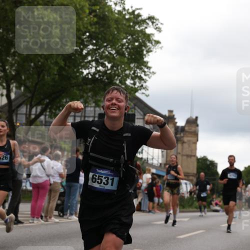 29.06.2025 - hella hamburg halbmarathon Yannick Fuchs http://msf.ph/oto/8336527 29.06.2025 10:51:56 20KM 1595, 1611, 2025, 2488, 2656, 2759, 2806, 2840, 2883, 2907, 3093, 3859, 4319, 4426, 4467, 4502, 4579, 4632, 4708, 4833, 5277, 5341, 5926, 6104, 6138, 6147, 6531, 6595, 7138, 7189, 8322, 8585, 9316, 9485, 10599, 10788, 11645, 12585, 13465, 13816, 13880, 14266, 14571, 15217, 15229, 16517, 16531, 17405, 17415, 17455, 17543, 17827, 18068, 18180, 18492, 18501, 18587, 18762, 18891 meine-sportfotos.de