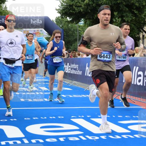 29.06.2025 - hella hamburg halbmarathon Strokosch-Dieckow http://msf.ph/oto/8336628 29.06.2025 10:54:12 Ziel 1410, 3103, 3177, 3208, 3209, 3861, 3898, 5638, 6082, 6084, 6294, 6443, 6581, 7274, 8223, 8390, 9791, 11430, 12213, 13033, 13397, 13794, 13803, 15169, 15524, 16527, 16574, 16750, 16780, 16871, 16879, 17087 meine-sportfotos.de