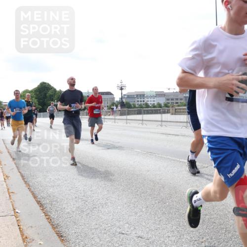 29.06.2025 - hella hamburg halbmarathon Lena Gebhardt http://msf.ph/oto/8336689 29.06.2025 10:13:20 Lombardsbrücke 952, 3218, 12492, 22, 1007, 1020, 1051, 1747, 1859, 2055, 2942, 2961, 3218, 3360, 3728, 3729, 4187, 4532, 4795, 4950, 5546, 6489, 6717, 6724, 7346, 7446, 7447, 7460, 7873, 8279, 8398, 8405, 8913, 9128, 9141, 9527, 9612, 10067, 10402, 11720, 12492, 13331, 13928, 14404, 15531, 15663, 15922, 16030, 16255, 16323, 16437, 17474, 17699, 17988, 18048, 18222, 18231, 18320, 18530, 18732 meine-sportfotos.de