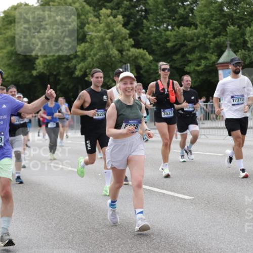 29.06.2025 - hella hamburg halbmarathon Jannik Wohlers http://msf.ph/oto/8336728 29.06.2025 10:40:56 Lombardsbrücke 1536, 1542, 1731, 2229, 2258, 2805, 3344, 3532, 3533, 3623, 4412, 4415, 4610, 5225, 5688, 5689, 5928, 5942, 6088, 6250, 6793, 6894, 7022, 7023, 7821, 8293, 8385, 8586, 8751, 8878, 8992, 9962, 10181, 10483, 10835, 11166, 11209, 11437, 11438, 11851, 12481, 13168, 13299, 13373, 13778, 13877, 14037, 14253, 14376, 15076, 15224, 15953, 16260, 16454, 16550, 16559, 16846, 17370, 18494, 18814, 18888 meine-sportfotos.de