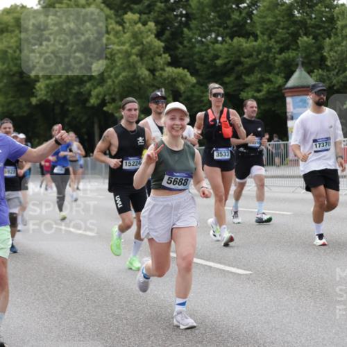 29.06.2025 - hella hamburg halbmarathon Jannik Wohlers http://msf.ph/oto/8336798 29.06.2025 10:40:56 Lombardsbrücke 1536, 1542, 1731, 2229, 2258, 2805, 3344, 3532, 3533, 3623, 4412, 4415, 4610, 5225, 5688, 5689, 5928, 5942, 6088, 6250, 6793, 6894, 7022, 7023, 7821, 8293, 8385, 8586, 8751, 8878, 8992, 9962, 10181, 10483, 10835, 11166, 11209, 11437, 11438, 11851, 12481, 13168, 13299, 13373, 13778, 13877, 14037, 14253, 14376, 15076, 15224, 15953, 16260, 16454, 16550, 16559, 16846, 17370, 18494, 18814, 18888 meine-sportfotos.de
