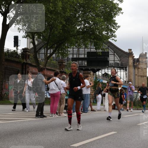 29.06.2025 - hella hamburg halbmarathon Yannick Fuchs http://msf.ph/oto/8336823 29.06.2025 10:51:57 20KM 1595, 1611, 2025, 2488, 2656, 2759, 2840, 2883, 2907, 3093, 3859, 4319, 4426, 4467, 4502, 4632, 4708, 4833, 5277, 5341, 5926, 6104, 6138, 6147, 6531, 6595, 7082, 7138, 7189, 8322, 8585, 9316, 9485, 10599, 10788, 11645, 12585, 13465, 13816, 13880, 14266, 14571, 15217, 15229, 15434, 16517, 16531, 17405, 17415, 17543, 17827, 18068, 18180, 18492, 18501, 18587, 18762, 18891 meine-sportfotos.de