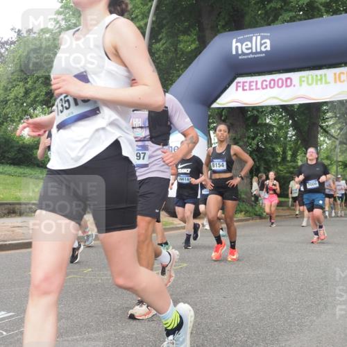29.06.2025 - hella hamburg halbmarathon KatJ http://msf.ph/oto/8336829 29.06.2025 10:47:54 Zwischen KM18-KM19 3740, 5602, 5603, 5708, 6580, 7006, 7757, 8154, 8421, 8422 meine-sportfotos.de