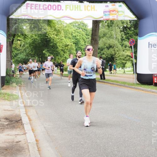29.06.2025 - hella hamburg halbmarathon MichiJ http://msf.ph/oto/8336841 29.06.2025 10:39:15 Zwischen KM18-KM19 1098, 2397, 2818, 4967, 6286, 8139, 12580, 15426, 15829, 17530, 17682, 18801 meine-sportfotos.de