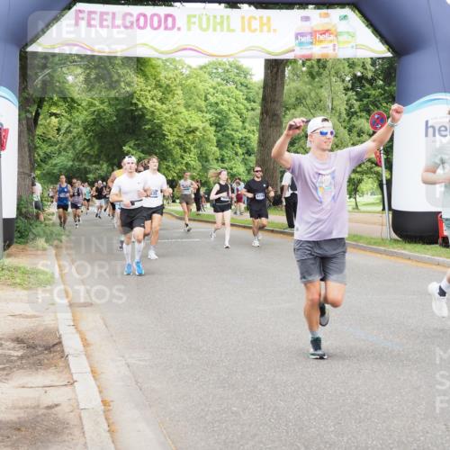 29.06.2025 - hella hamburg halbmarathon MichiJ http://msf.ph/oto/8336927 29.06.2025 10:39:19 Zwischen KM18-KM19 1098, 7409, 8139, 9876, 12580, 15426, 17682, 18801 meine-sportfotos.de