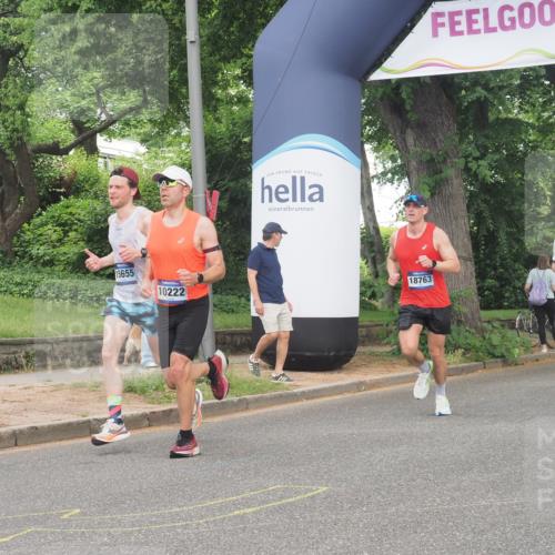 29.06.2025 - hella hamburg halbmarathon KatJ http://msf.ph/oto/8336973 29.06.2025 10:18:20 Zwischen KM18-KM19  meine-sportfotos.de
