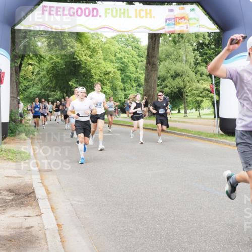 29.06.2025 - hella hamburg halbmarathon MichiJ http://msf.ph/oto/8337101 29.06.2025 10:39:20 Zwischen KM18-KM19 1098, 6776, 7409, 8139, 9876, 12580, 14865, 15426, 17682, 18801 meine-sportfotos.de