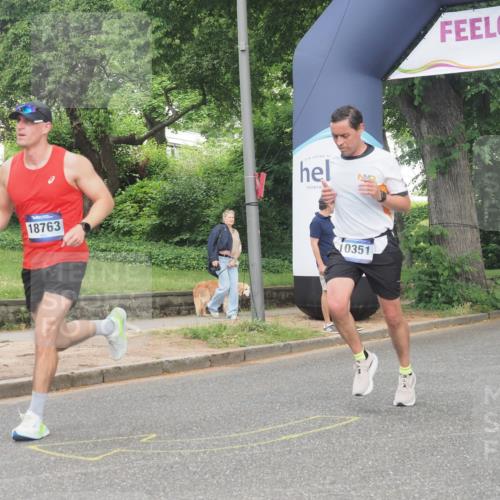 29.06.2025 - hella hamburg halbmarathon KatJ http://msf.ph/oto/8337105 29.06.2025 10:18:21 Zwischen KM18-KM19  meine-sportfotos.de