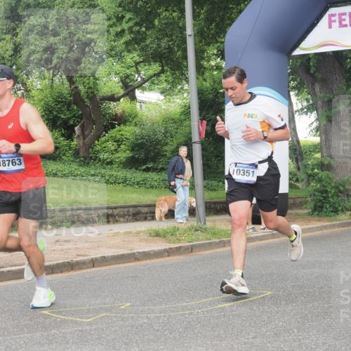 29.06.2025 - hella hamburg halbmarathon KatJ http://msf.ph/oto/8337114 29.06.2025 10:18:21 Zwischen KM18-KM19  meine-sportfotos.de
