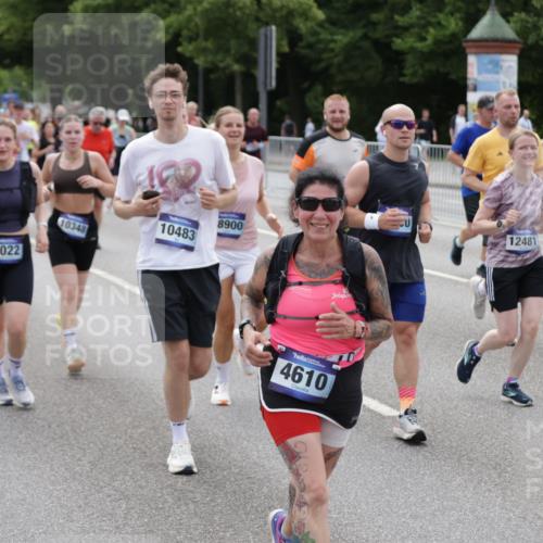 29.06.2025 - hella hamburg halbmarathon Jannik Wohlers http://msf.ph/oto/8337183 29.06.2025 10:41:06 Lombardsbrücke 1314, 1509, 1536, 1542, 1623, 2153, 2258, 3344, 3532, 3533, 3623, 4415, 4610, 5688, 5689, 5928, 5942, 6250, 6793, 6894, 7022, 7023, 8004, 8162, 8163, 8586, 8848, 10181, 10348, 10483, 11011, 11166, 11209, 11371, 11437, 11438, 11482, 12419, 12481, 13018, 13299, 13373, 13444, 13622, 13877, 14037, 14376, 14483, 14608, 14725, 15039, 15224, 15669, 15685, 16021, 16260, 16550, 16559, 16568, 17158, 17370, 17636, 17684, 18814, 18861, 18900, 18990, 19064 meine-sportfotos.de