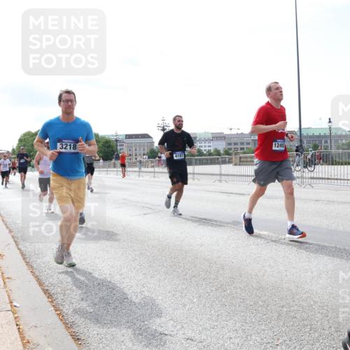 29.06.2025 - hella hamburg halbmarathon Lena Gebhardt http://msf.ph/oto/8337202 29.06.2025 10:13:22 Lombardsbrücke 3218, 4187, 12492, 1007, 1020, 1051, 1747, 1859, 2055, 2942, 2961, 3218, 3360, 3728, 3729, 4187, 4532, 4795, 4950, 5232, 5546, 6026, 6489, 6717, 6724, 7346, 7446, 7447, 7460, 7873, 8279, 8398, 8405, 8913, 9128, 9141, 9527, 9612, 10067, 10402, 11720, 12492, 12928, 12929, 13331, 13928, 14404, 15531, 15663, 15922, 16030, 16255, 16323, 16437, 16491, 17474, 17699, 17988, 18048, 18222, 18231, 18320, 18530, 18732 meine-sportfotos.de