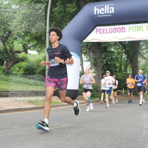 29.06.2025 - hella hamburg halbmarathon KatJ http://msf.ph/oto/8337295 29.06.2025 10:47:58 Zwischen KM18-KM19 3400, 3740, 5602, 5603, 5708, 6580, 7006, 7757, 8154 meine-sportfotos.de