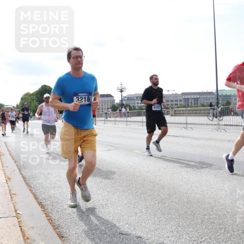29.06.2025 - hella hamburg halbmarathon Lena Gebhardt http://msf.ph/oto/8337337 29.06.2025 10:13:22 Lombardsbrücke 3218, 12492, 4187, 1007, 1020, 1051, 1747, 1859, 2055, 2942, 2961, 3218, 3360, 3728, 3729, 4187, 4532, 4795, 4950, 5232, 5546, 6026, 6489, 6717, 6724, 7346, 7446, 7447, 7460, 7873, 8279, 8398, 8405, 8913, 9128, 9141, 9527, 9612, 10067, 10402, 11720, 12492, 12928, 12929, 13331, 13928, 14404, 15531, 15663, 15922, 16030, 16255, 16323, 16437, 16491, 17474, 17699, 17988, 18048, 18222, 18231, 18320, 18530, 18732 meine-sportfotos.de
