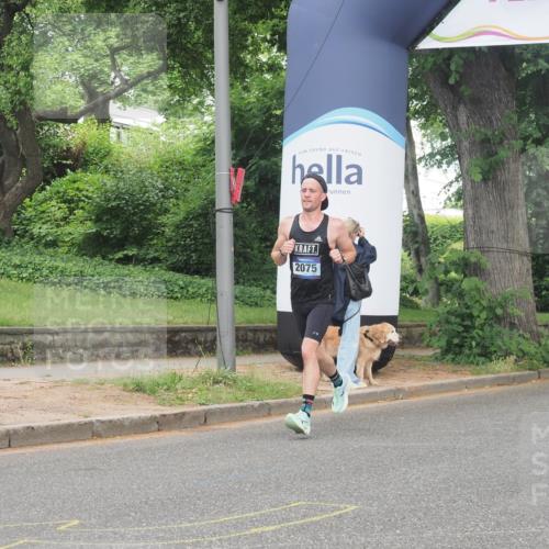 29.06.2025 - hella hamburg halbmarathon KatJ http://msf.ph/oto/8337379 29.06.2025 10:18:27 Zwischen KM18-KM19 3968, 6090 meine-sportfotos.de