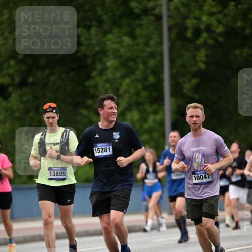 29.06.2025 - hella hamburg halbmarathon Dr. Thomas Lammeyer http://msf.ph/oto/8337393 29.06.2025 10:40:09 Kennedybrücke 1036, 1336, 1717, 2352, 2412, 2588, 2827, 3741, 4413, 5012, 5240, 5531, 6021, 6381, 6845, 6896, 7111, 7275, 7927, 8356, 8947, 9470, 10047, 10119, 10336, 10341, 10567, 11010, 11187, 11198, 11233 meine-sportfotos.de