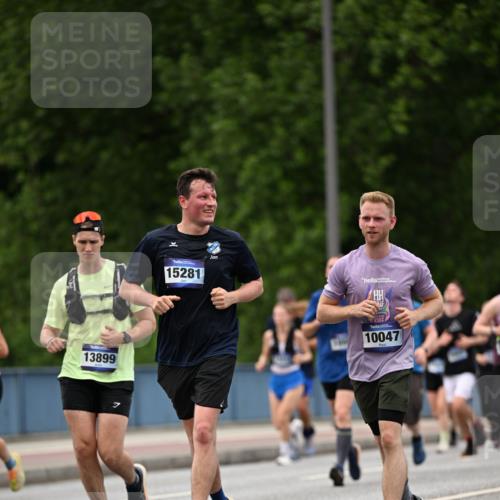 29.06.2025 - hella hamburg halbmarathon Dr. Thomas Lammeyer http://msf.ph/oto/8337404 29.06.2025 10:40:09 Kennedybrücke 1036, 1336, 1717, 2352, 2412, 2588, 2827, 3741, 4413, 5012, 5240, 5531, 6021, 6381, 6845, 6896, 7111, 7275, 7927, 8356, 8947, 9470, 10047, 10119, 10336, 10341, 10567, 11010, 11187, 11198, 11233 meine-sportfotos.de