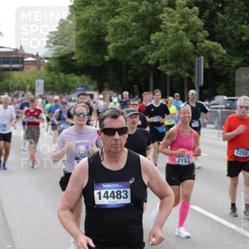 29.06.2025 - hella hamburg halbmarathon Jannik Wohlers http://msf.ph/oto/8337462 29.06.2025 10:41:11 Lombardsbrücke 1314, 1509, 1536, 1542, 1623, 2153, 2258, 3344, 3623, 4415, 4541, 4610, 4787, 5942, 6450, 6793, 6894, 7022, 7023, 7968, 8004, 8162, 8163, 8848, 9588, 10348, 10483, 11011, 11098, 11166, 11209, 11255, 11371, 11437, 11438, 11482, 12185, 12233, 12419, 12481, 13018, 13444, 13622, 13877, 14037, 14483, 14608, 14725, 15039, 15224, 15669, 15685, 16021, 16364, 16550, 16568, 17158, 17636, 17684, 18814, 18861, 18900, 18990, 19037, 19057, 19064 meine-sportfotos.de