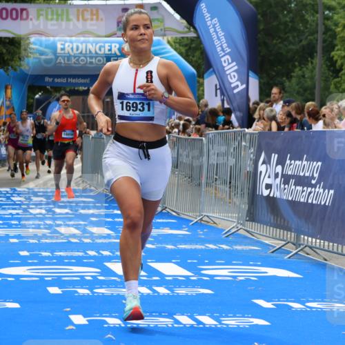 29.06.2025 - hella hamburg halbmarathon Strokosch-Dieckow http://msf.ph/oto/8337476 29.06.2025 10:33:30 Ziel 1053, 2836, 4602, 8312, 8956, 14975, 15326, 16931, 17056, 17191, 17489, 18731, 18854 meine-sportfotos.de