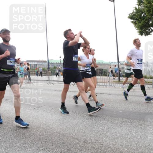 29.06.2025 - hella hamburg halbmarathon Lena Gebhardt http://msf.ph/oto/8337552 29.06.2025 10:38:09 Lombardsbrücke 15329, 9391, 11421, 735, 8198, 8199, 1196, 1394, 1457, 1475, 1578, 1596, 1742, 1791, 1799, 1901, 1966, 1985, 2113, 2151, 2498, 2786, 2853, 3010, 3094, 3095, 3230, 3242, 3246, 3286, 3338, 3635, 3636, 3716, 3777, 3841, 3880, 4159, 4414, 4883, 4921, 5139, 5300, 5522, 5713, 5735, 6199, 6200, 6243, 6362, 6697, 6751, 6930, 7118, 7165, 7244, 7321, 7350, 7552, 7629, 7696, 7868, 7914, 8985, 9247, 9288, 9895, 10159, 10836, 11087, 11543, 12254 meine-sportfotos.de