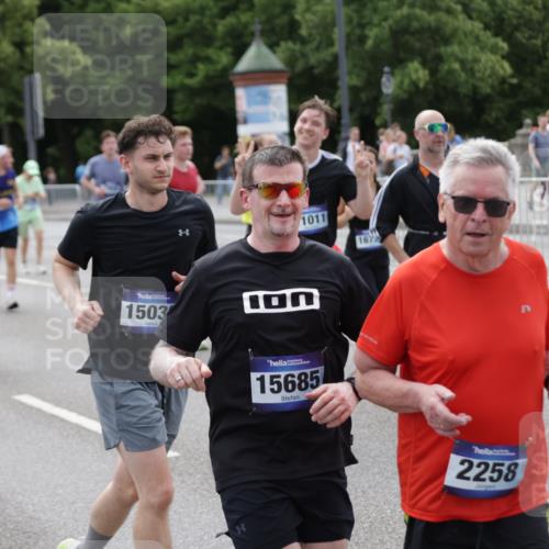 29.06.2025 - hella hamburg halbmarathon Jannik Wohlers http://msf.ph/oto/8337651 29.06.2025 10:41:15 Lombardsbrücke 1314, 1509, 1623, 2153, 2258, 3344, 4415, 4541, 4610, 4787, 5432, 6320, 6450, 6618, 7022, 7023, 7477, 7968, 8004, 8162, 8163, 8300, 8301, 8443, 8848, 8897, 9588, 10348, 10483, 11011, 11098, 11166, 11255, 11371, 11437, 11438, 11482, 11943, 12185, 12214, 12233, 12419, 12481, 13018, 13444, 13622, 13877, 14005, 14043, 14483, 14608, 14725, 14938, 15039, 15669, 15685, 15842, 16021, 16364, 16550, 16568, 17158, 17636, 17684, 18814, 18861, 18900, 18990, 19037, 19057, 19064 meine-sportfotos.de