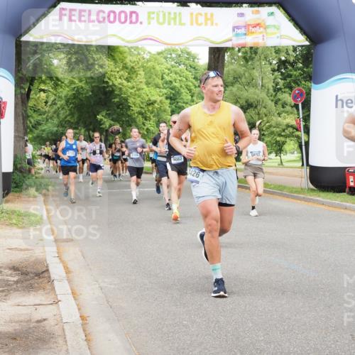 29.06.2025 - hella hamburg halbmarathon MichiJ http://msf.ph/oto/8337680 29.06.2025 10:39:23 Zwischen KM18-KM19 3426, 4635, 5116, 5607, 6776, 7409, 9082, 9876, 10811, 12580, 14865, 16929, 18801 meine-sportfotos.de