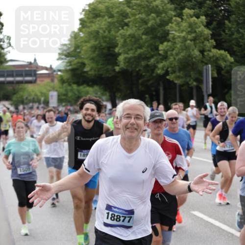 29.06.2025 - hella hamburg halbmarathon Jannik Wohlers http://msf.ph/oto/8337704 29.06.2025 10:41:16 Lombardsbrücke 1314, 1509, 1623, 1712, 2153, 3344, 4415, 4541, 4787, 5432, 6320, 6450, 6618, 7022, 7023, 7477, 7968, 8004, 8162, 8163, 8300, 8301, 8443, 8848, 8897, 9588, 10348, 10483, 11011, 11098, 11166, 11255, 11371, 11437, 11438, 11482, 11943, 12185, 12214, 12233, 12419, 12481, 13018, 13444, 13622, 13877, 14005, 14043, 14483, 14608, 14725, 14938, 15039, 15669, 15685, 15842, 15863, 16021, 16364, 16550, 16568, 17158, 17636, 17684, 18814, 18861, 18900, 18990, 19037, 19057, 19064 meine-sportfotos.de