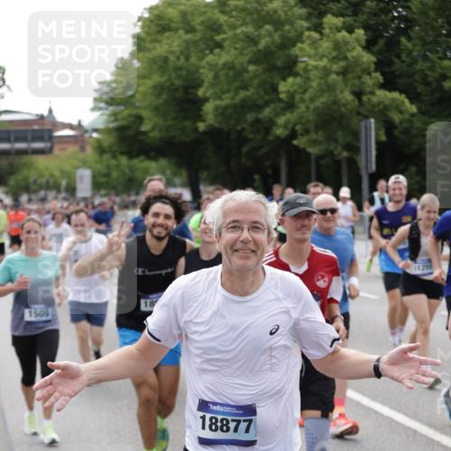 29.06.2025 - hella hamburg halbmarathon Jannik Wohlers http://msf.ph/oto/8337777 29.06.2025 10:41:17 Lombardsbrücke 1314, 1509, 1623, 1712, 2153, 3344, 4415, 4541, 4787, 5432, 6320, 6450, 6618, 7477, 7968, 8004, 8162, 8163, 8300, 8301, 8443, 8848, 8897, 9588, 10348, 11011, 11098, 11166, 11255, 11371, 11482, 11943, 12185, 12214, 12233, 12419, 13018, 13444, 13622, 13772, 13877, 14005, 14043, 14483, 14608, 14725, 14872, 14938, 15039, 15669, 15685, 15842, 15863, 16021, 16364, 16568, 17158, 17636, 17684, 18861, 18900, 18990, 19037, 19057, 19064 meine-sportfotos.de