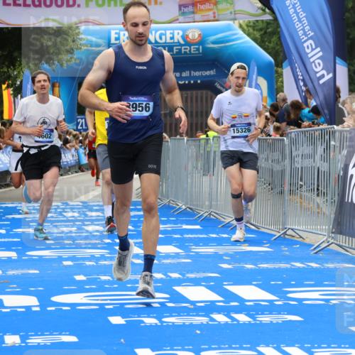 29.06.2025 - hella hamburg halbmarathon Strokosch-Dieckow http://msf.ph/oto/8337782 29.06.2025 10:33:25 Ziel 4602, 4679, 8956, 15326, 16881, 16931, 17056, 17489, 18731, 18854 meine-sportfotos.de