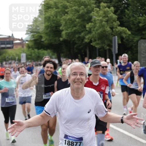 29.06.2025 - hella hamburg halbmarathon Jannik Wohlers http://msf.ph/oto/8337789 29.06.2025 10:41:17 Lombardsbrücke 1314, 1509, 1623, 1712, 2153, 3344, 4415, 4541, 4787, 5432, 6320, 6450, 6618, 7477, 7968, 8004, 8162, 8163, 8300, 8301, 8443, 8848, 8897, 9588, 10348, 11011, 11098, 11166, 11255, 11371, 11482, 11943, 12185, 12214, 12233, 12419, 13018, 13444, 13622, 13772, 13877, 14005, 14043, 14483, 14608, 14725, 14872, 14938, 15039, 15669, 15685, 15842, 15863, 16021, 16364, 16568, 17158, 17636, 17684, 18861, 18900, 18990, 19037, 19057, 19064 meine-sportfotos.de