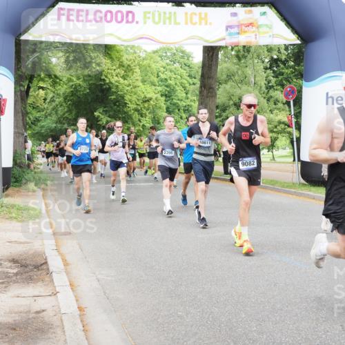 29.06.2025 - hella hamburg halbmarathon MichiJ http://msf.ph/oto/8337809 29.06.2025 10:39:24 Zwischen KM18-KM19 3426, 4558, 4635, 5116, 5607, 6776, 7409, 9082, 9876, 10811, 14865, 16929, 19208 meine-sportfotos.de