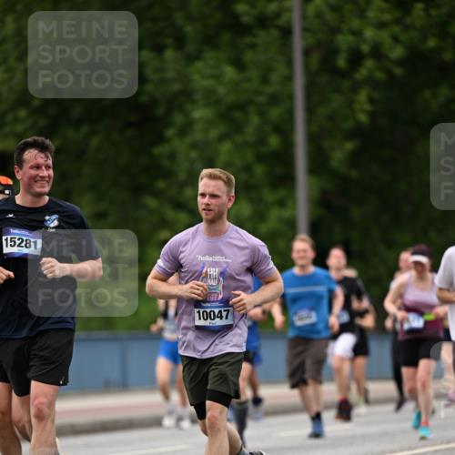 29.06.2025 - hella hamburg halbmarathon Dr. Thomas Lammeyer http://msf.ph/oto/8337868 29.06.2025 10:40:10 Kennedybrücke 1036, 1336, 1717, 2352, 2412, 2588, 2827, 3741, 4413, 5012, 5240, 5531, 6021, 6381, 6845, 6896, 7111, 7275, 7927, 8356, 8947, 9470, 10047, 10119, 10336, 10341, 10567, 11010, 11187, 11198, 11233 meine-sportfotos.de