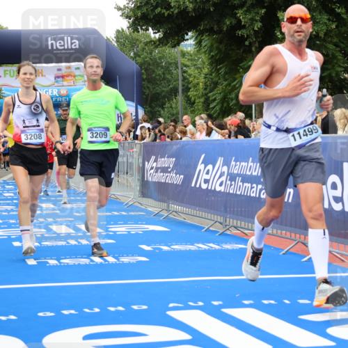 29.06.2025 - hella hamburg halbmarathon Strokosch-Dieckow http://msf.ph/oto/8337888 29.06.2025 10:54:04 Ziel 1151, 1410, 1815, 2432, 3096, 3208, 3209, 3898, 5638, 6294, 6356, 6374, 6443, 6581, 8390, 8394, 9032, 9791, 11499, 11789, 12213, 12379, 13397, 13794, 13869, 15524, 16780, 16871, 17348, 18308 meine-sportfotos.de