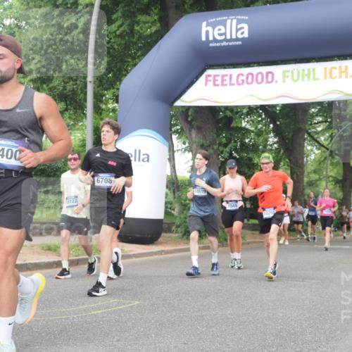 29.06.2025 - hella hamburg halbmarathon KatJ http://msf.ph/oto/8338015 29.06.2025 10:48:03 Zwischen KM18-KM19 3400, 6708, 7049 meine-sportfotos.de