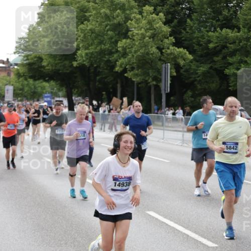 29.06.2025 - hella hamburg halbmarathon Jannik Wohlers http://msf.ph/oto/8338041 29.06.2025 10:41:23 Lombardsbrücke 1314, 1509, 1623, 1648, 1712, 3459, 3460, 4541, 4787, 5432, 6137, 6320, 6430, 6436, 6450, 6618, 6846, 7477, 7955, 7968, 8004, 8162, 8163, 8300, 8301, 8443, 8848, 8897, 9467, 9588, 11011, 11098, 11255, 11371, 11482, 11659, 11943, 12185, 12214, 12233, 12419, 12801, 12802, 13444, 13772, 14005, 14043, 14872, 14929, 14938, 15039, 15669, 15685, 15842, 15863, 16364, 16568, 17158, 17541, 17636, 18861, 18940, 18990, 19037, 19057, 19064 meine-sportfotos.de