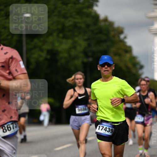 29.06.2025 - hella hamburg halbmarathon Dr. Thomas Lammeyer http://msf.ph/oto/8338093 29.06.2025 10:17:53 Kennedybrücke 1194, 1747, 1939, 2721, 2891, 4001, 4032, 4795, 4962, 5631, 5719, 6089, 7462, 7913, 8001, 8673, 9141, 9612, 9631, 9845, 9886, 10442, 10443, 11355 meine-sportfotos.de