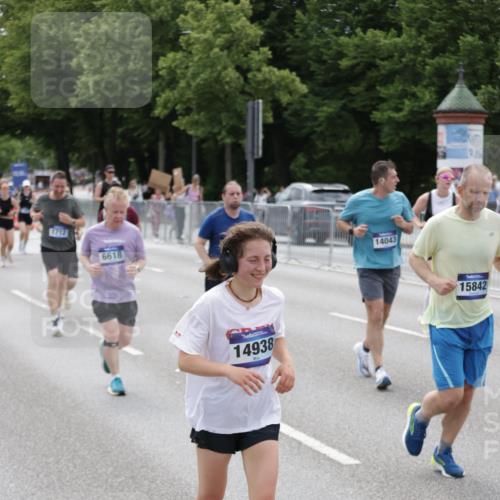 29.06.2025 - hella hamburg halbmarathon Jannik Wohlers http://msf.ph/oto/8338262 29.06.2025 10:41:24 Lombardsbrücke 1509, 1623, 1648, 1712, 3459, 3460, 4541, 4787, 5432, 6137, 6320, 6430, 6436, 6450, 6618, 6846, 7477, 7955, 7968, 8004, 8162, 8163, 8300, 8301, 8443, 8848, 8897, 9467, 9588, 10623, 11011, 11017, 11098, 11255, 11371, 11617, 11659, 11943, 12185, 12214, 12233, 12419, 12715, 12801, 12802, 13772, 14005, 14043, 14872, 14929, 14938, 15039, 15669, 15685, 15842, 15863, 16364, 16568, 17158, 17541, 17636, 18861, 18940, 18990, 19037, 19057, 19064 meine-sportfotos.de