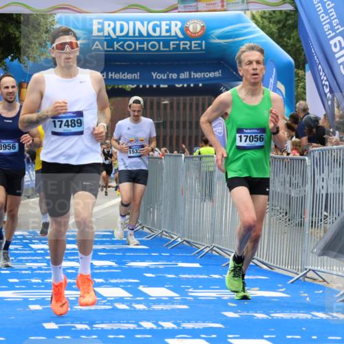 29.06.2025 - hella hamburg halbmarathon Strokosch-Dieckow http://msf.ph/oto/8338276 29.06.2025 10:33:22 Ziel 1959, 4602, 4679, 7723, 8956, 9047, 15326, 16881, 16931, 17056, 17489, 18455, 18731 meine-sportfotos.de