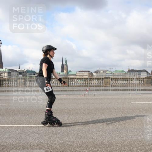 29.06.2025 - hella hamburg halbmarathon Lena Gebhardt http://msf.ph/oto/8338323 29.06.2025 09:09:05 Lombardsbrücke 63 meine-sportfotos.de